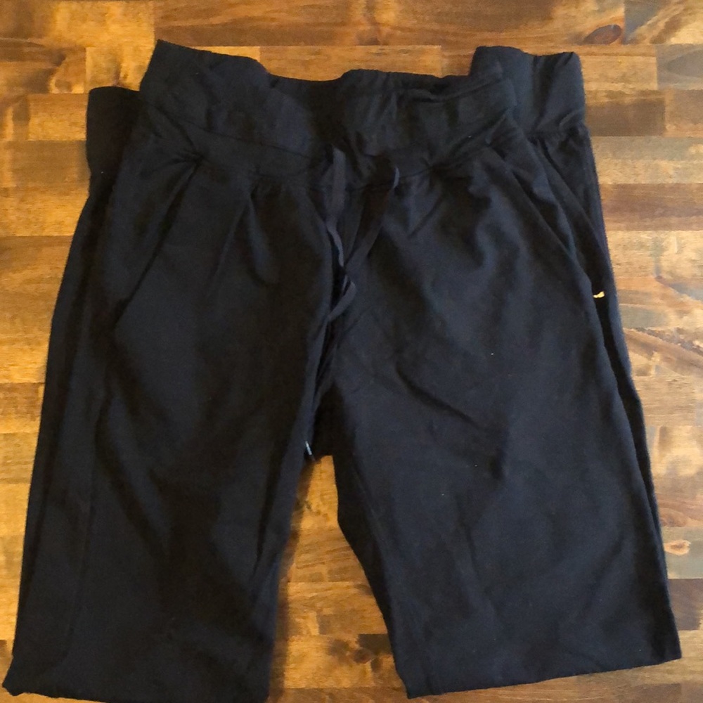 Zyia ascend black jogger